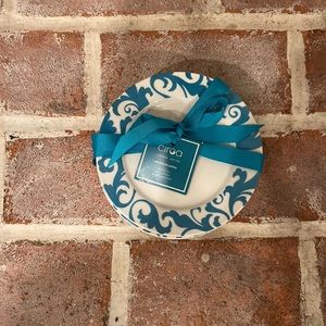 Set of 4 scroll blue and white ciorao desert Rim plates size 6x6